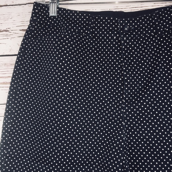 🌟SOLD🌟Navy & White Polka Dot Capris - Picture 4 of 6
